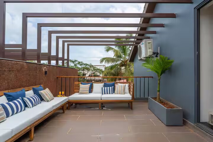 Villa photo 2